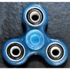 Offres ???? CestMoiLaPlusBelle Hand Spinner Bleu Clair En ABS Phosphorescent ❤️